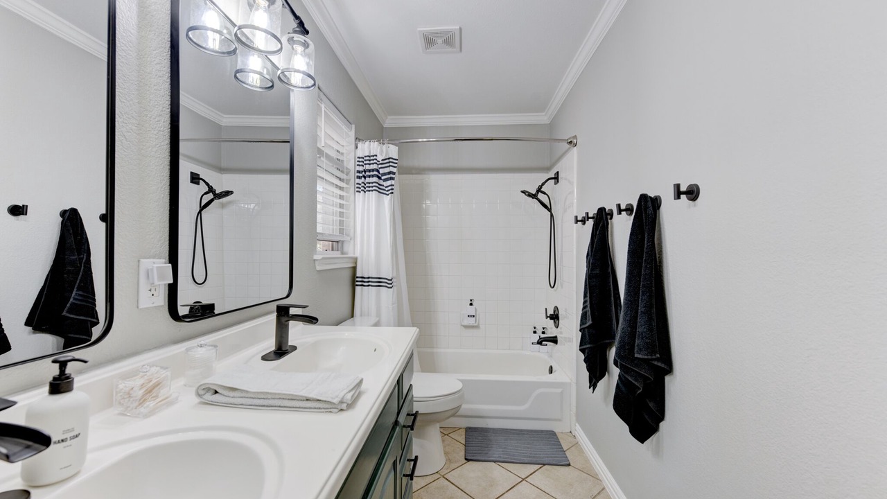 Photo of Bathroom in Deer Park At Maple Run