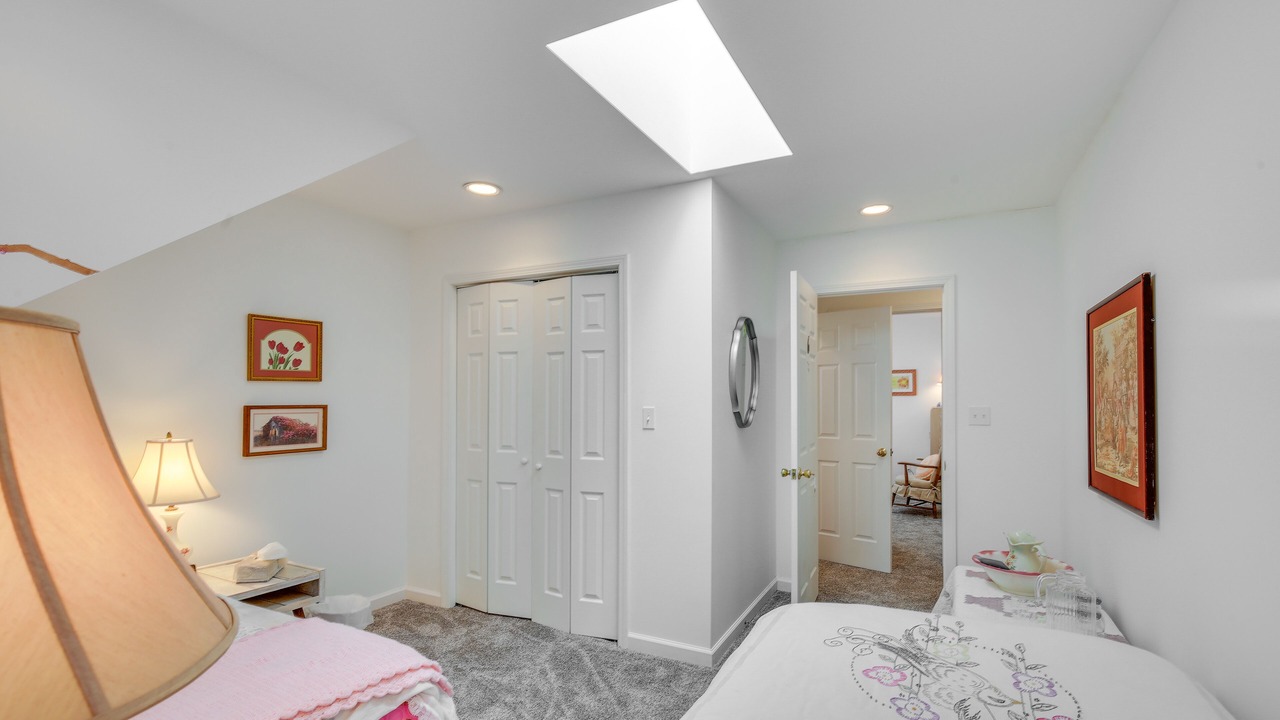 Photo of Bedroom in Shook