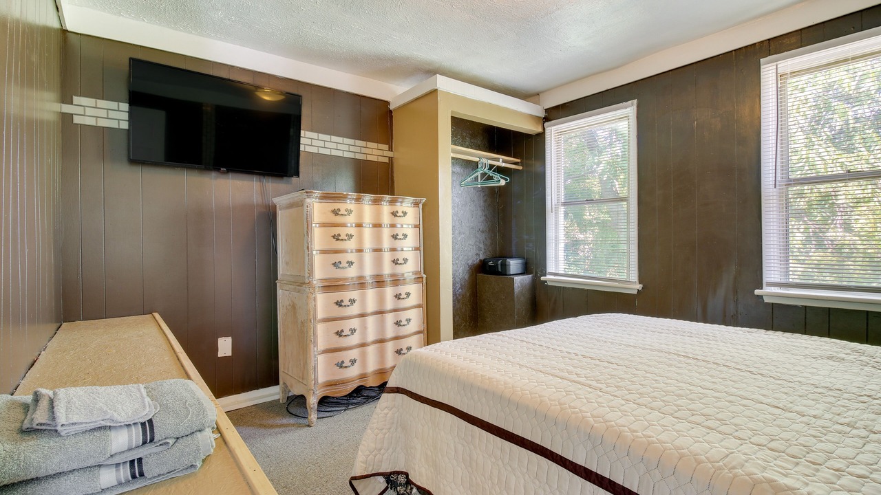 Photo of Bedroom in Lincoln Heights