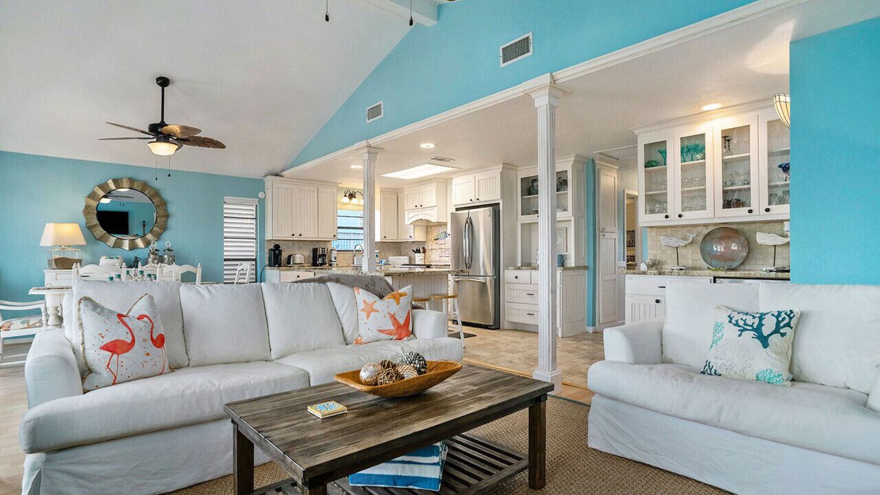 Photo of Livingroom in Terramar Beach