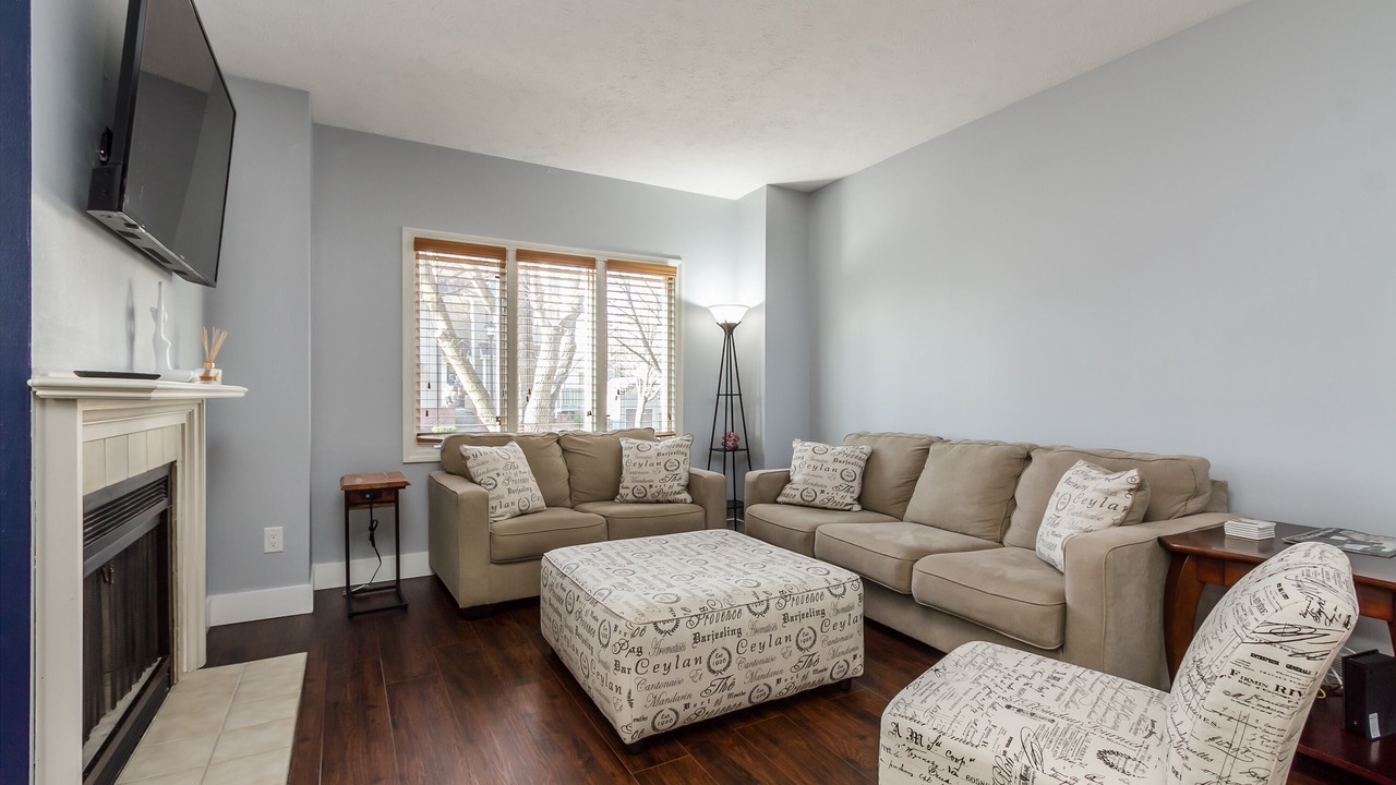 Photo of Livingroom in Corn Hill