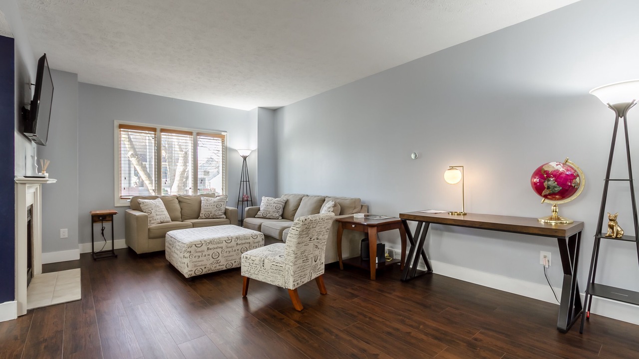 Photo of Livingroom in Corn Hill