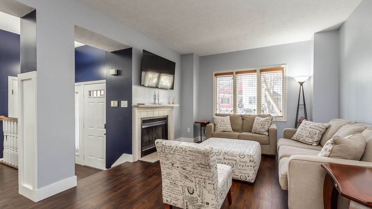 Photo of Livingroom in Corn Hill