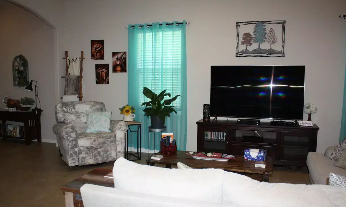 Photo of Livingroom in Bastrop