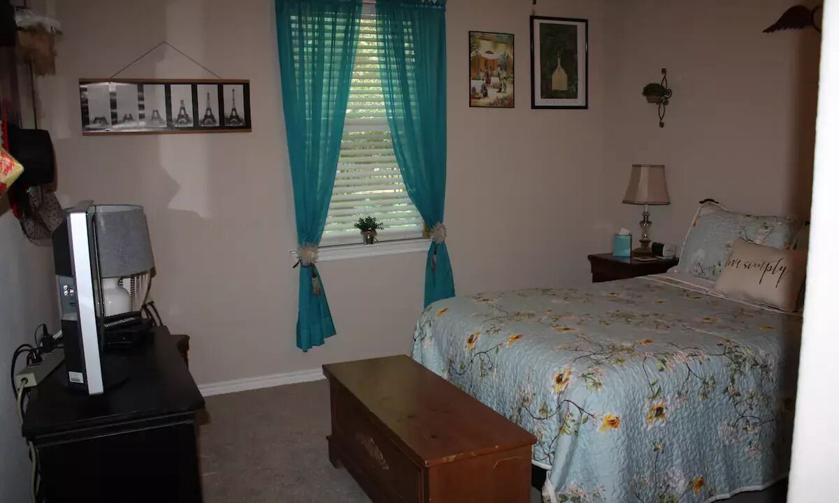 Photo of Bedroom in Bastrop