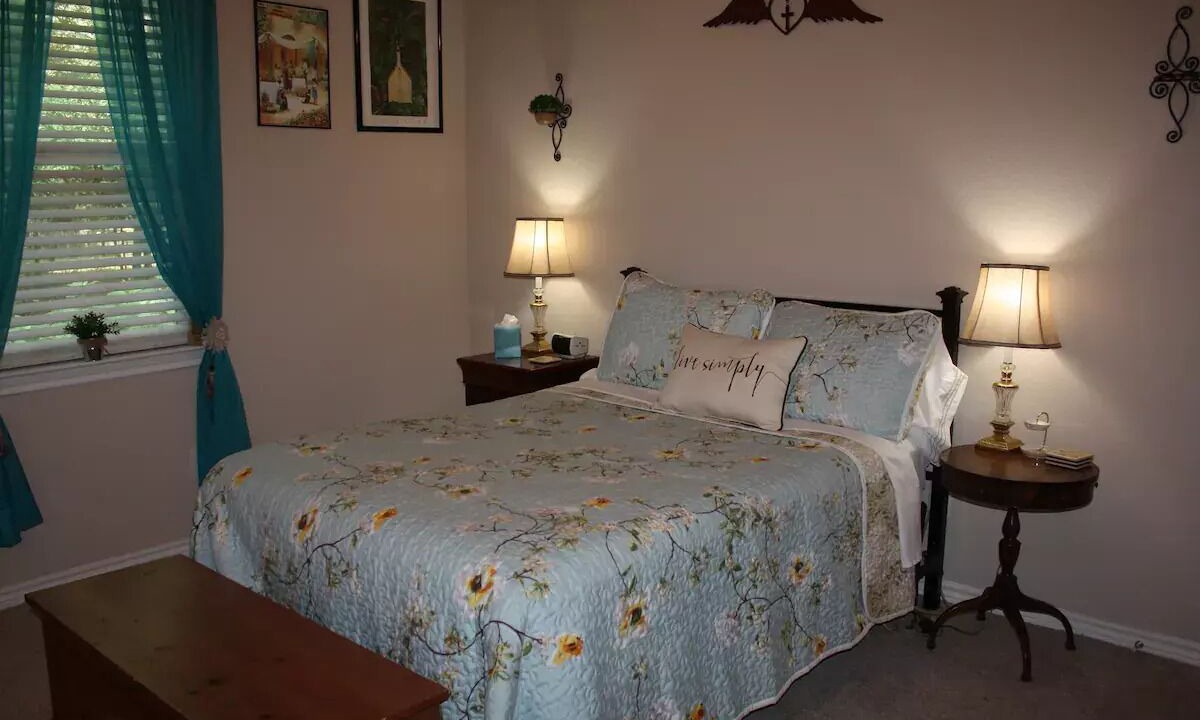 Photo of Bedroom in Bastrop