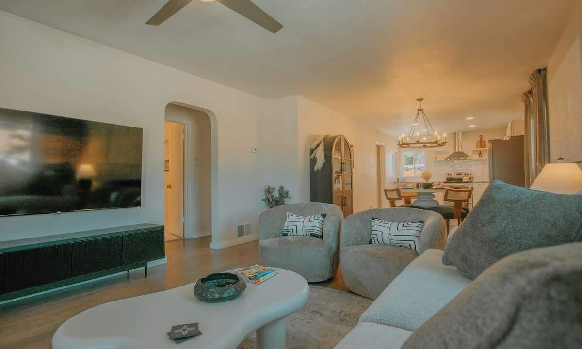 Photo of Livingroom in Albuquerque