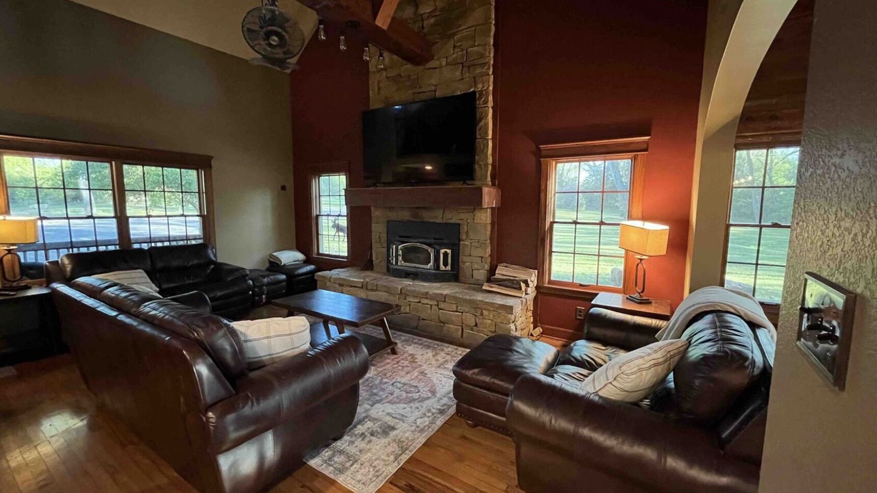 Photo of Livingroom in Topeka