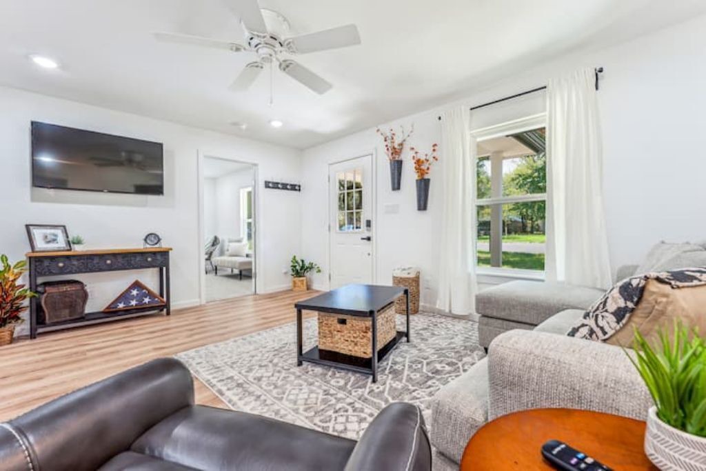 Photo of Livingroom in Stephenville