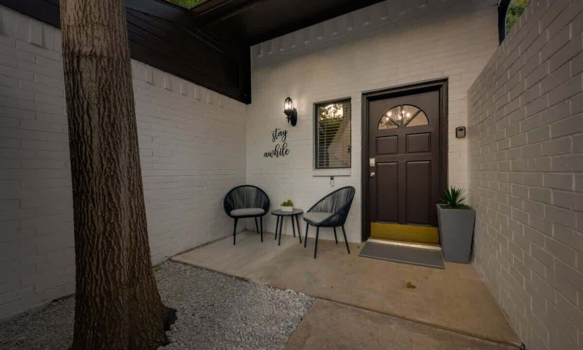 Photo of Patio Balcony in Far North Dallas