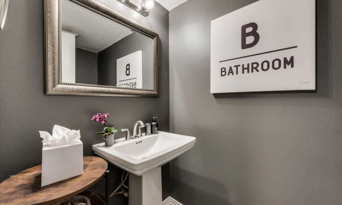Photo of Bathroom in Far North Dallas