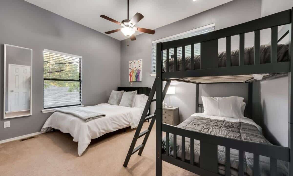 Photo of Bedroom in Far North Dallas