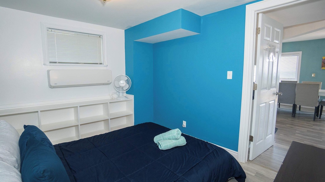 Photo of Bedroom in Crystal Beach