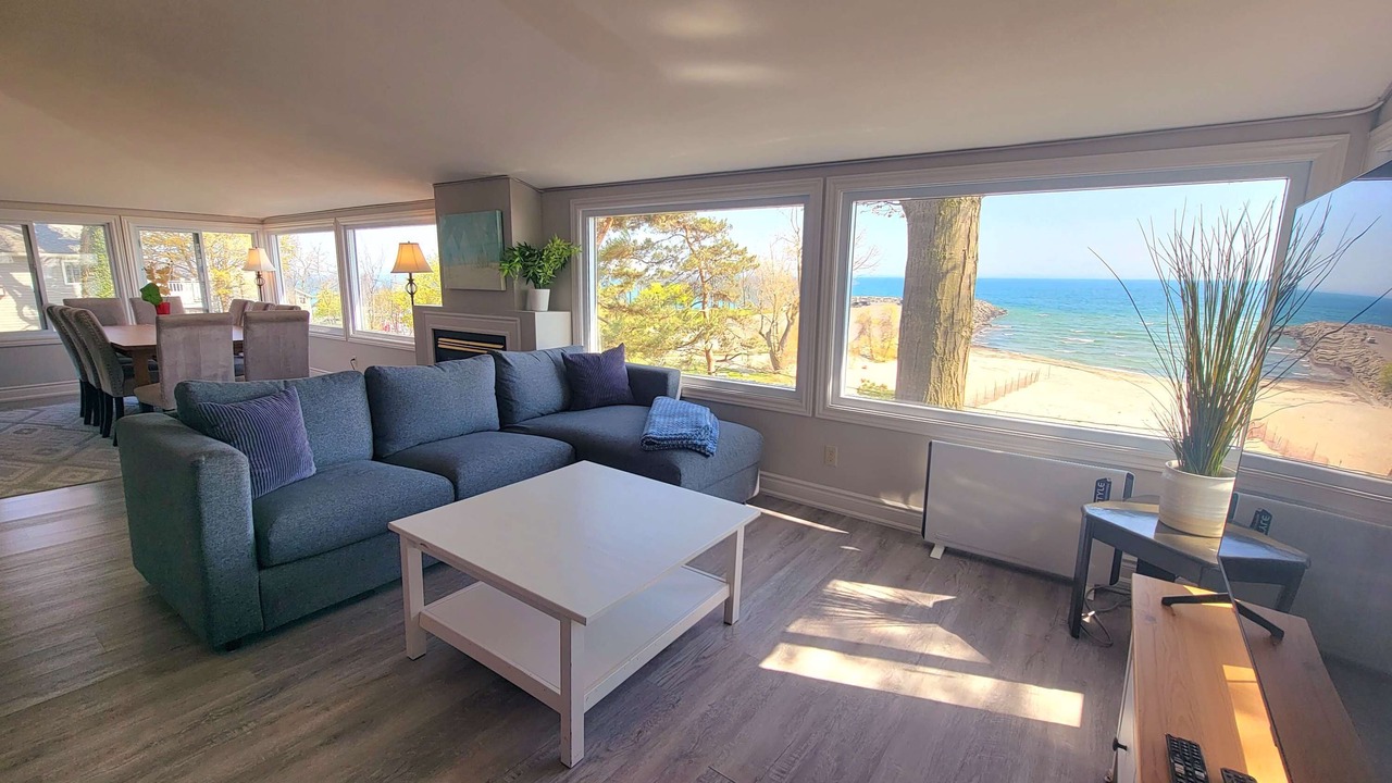 Photo of Livingroom in Ontario