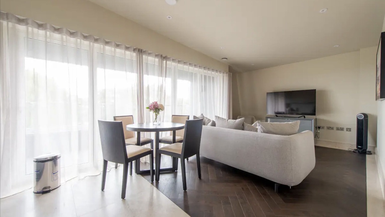 Photo of Livingroom in Chigwell