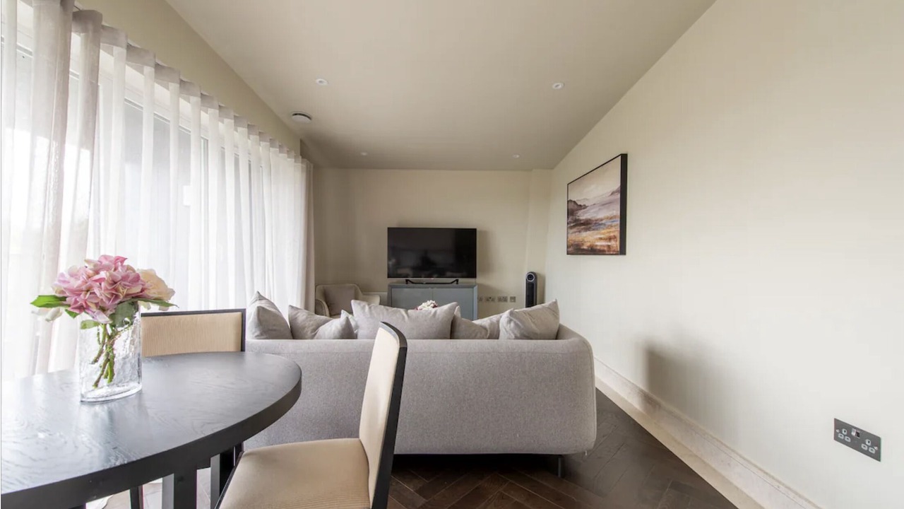 Photo of Livingroom in Chigwell