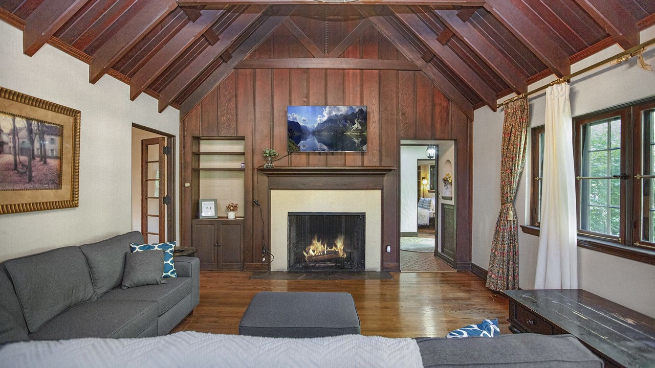 Photo of Livingroom in South Bend