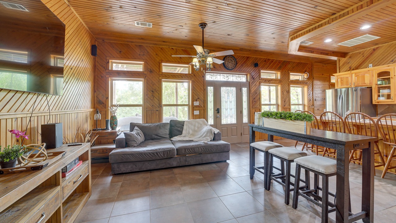 Photo of Livingroom in Hoyt