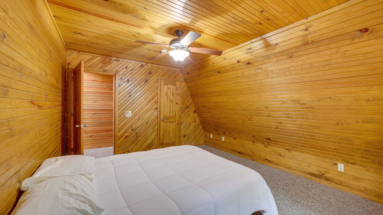 Photo of Bedroom in Hoyt