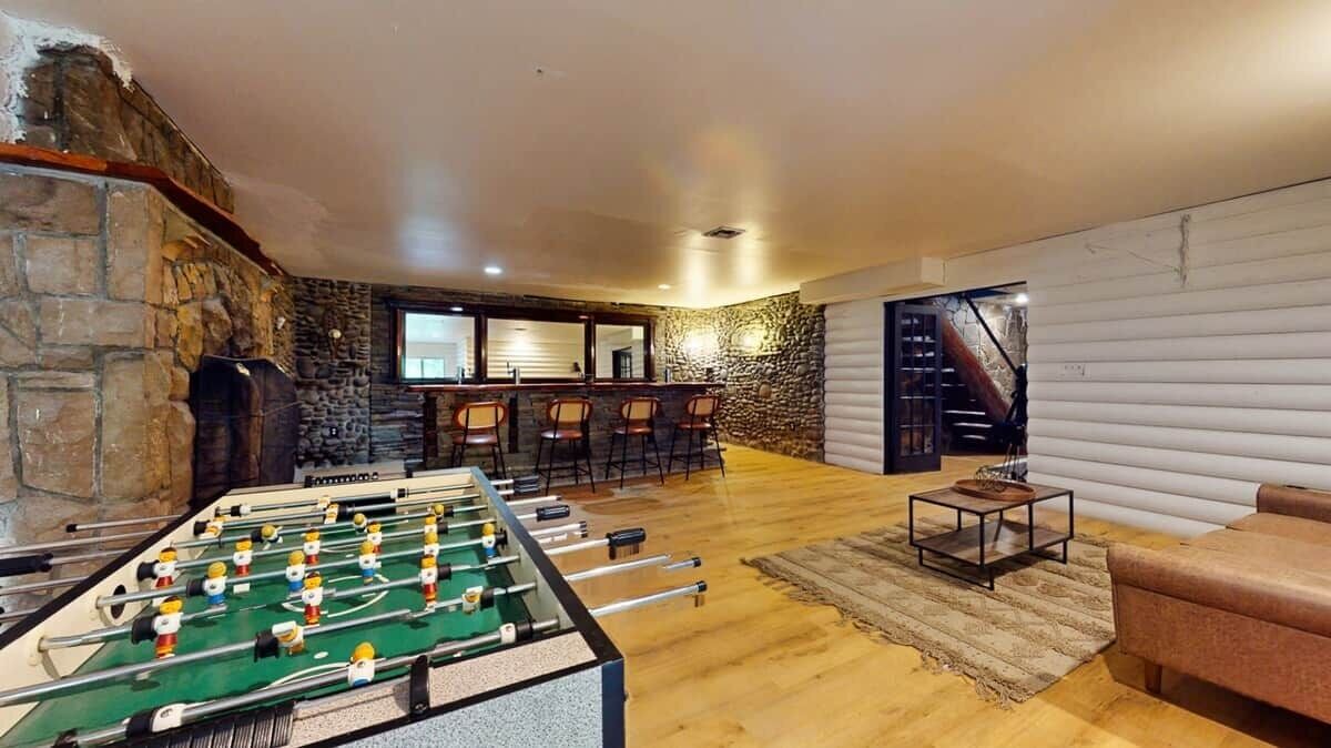 Photo of Livingroom in Pond Eddy