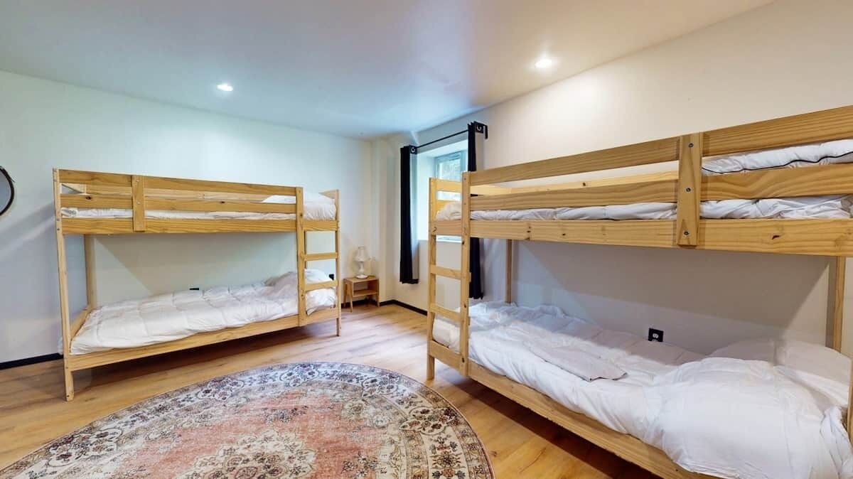 Photo of Bedroom in Pond Eddy