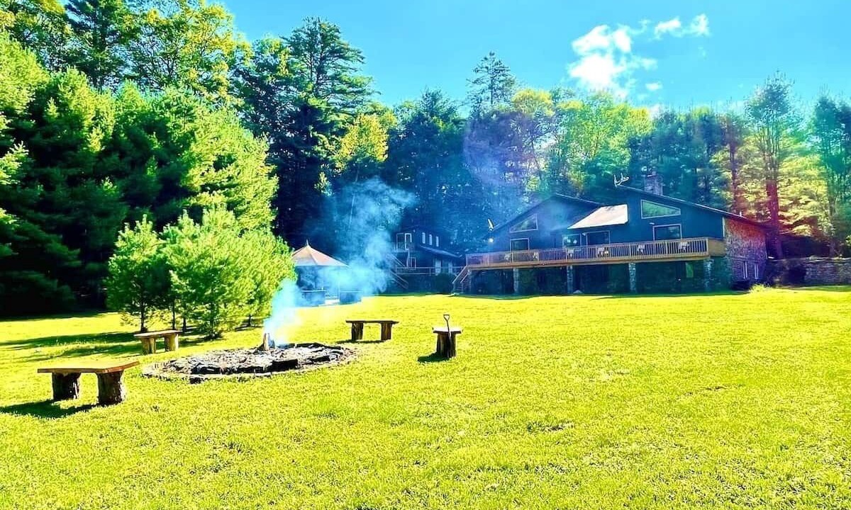 Photo of Outdoor in Pond Eddy