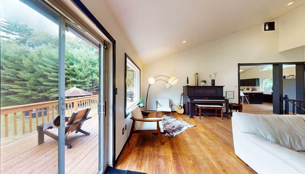 Photo of Bedroom in Pond Eddy