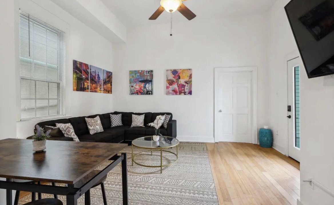 Photo of Livingroom in South 7th Ward