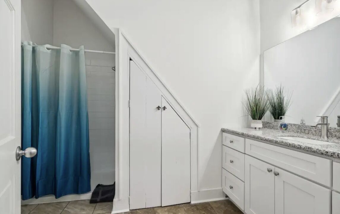 Photo of Bathroom in South 7th Ward