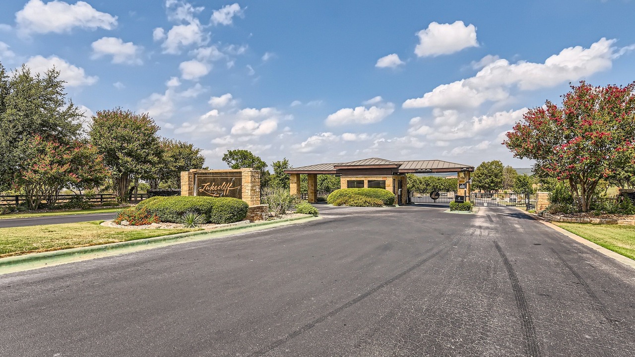 Photo of Outdoor in Lakecliff On Lake Travis