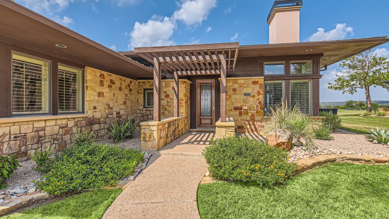 Photo of Outdoor in Lakecliff On Lake Travis