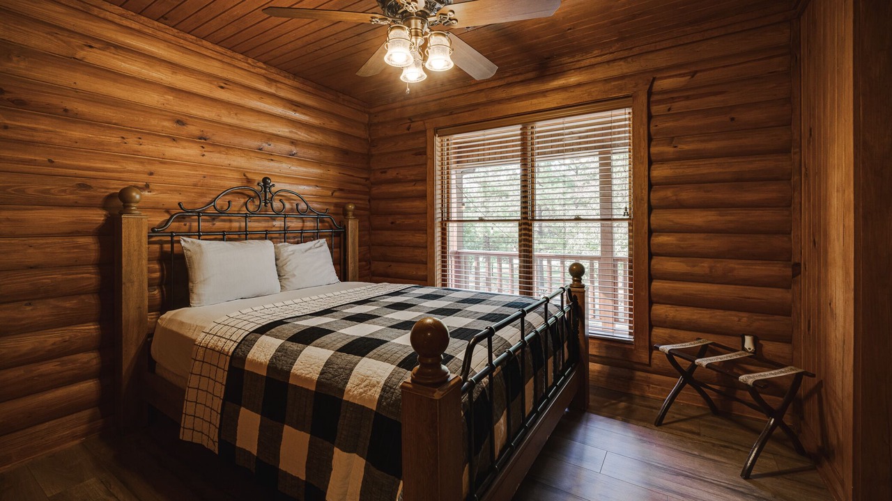 Photo of Bedroom in Amity