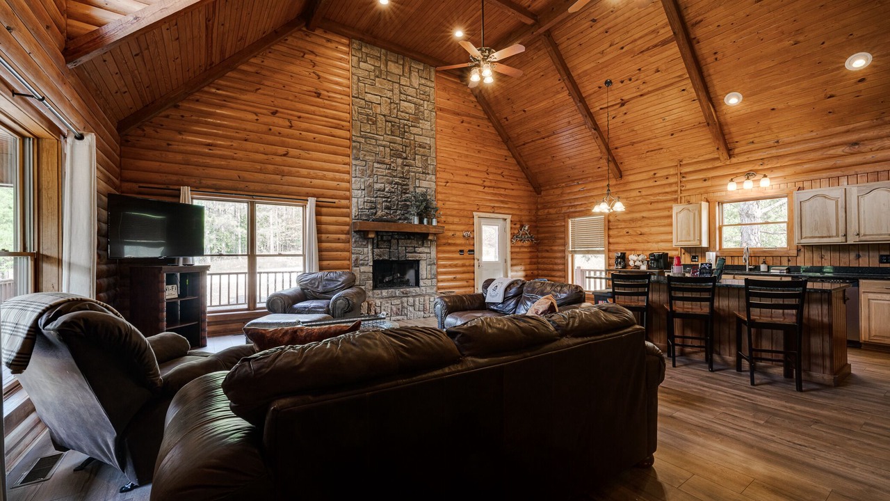 Photo of Livingroom in Amity