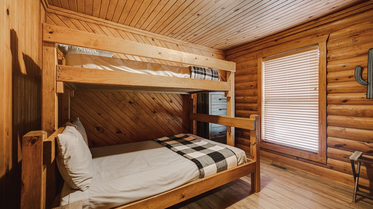 Photo of Bedroom in Amity