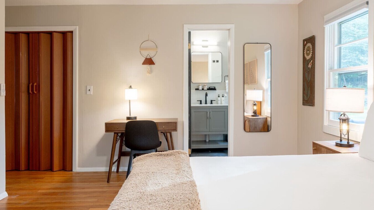 Photo of Bedroom in Saugerties