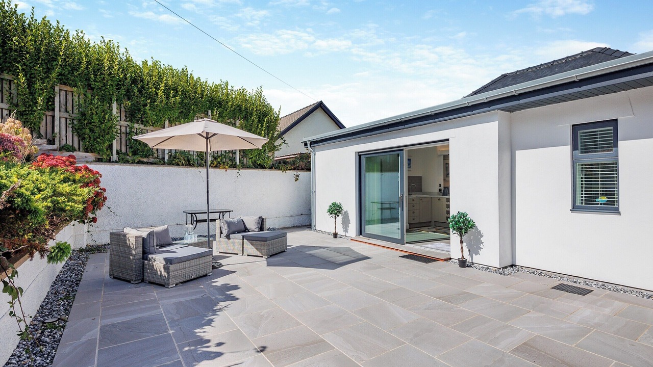 Photo of Others in Borth