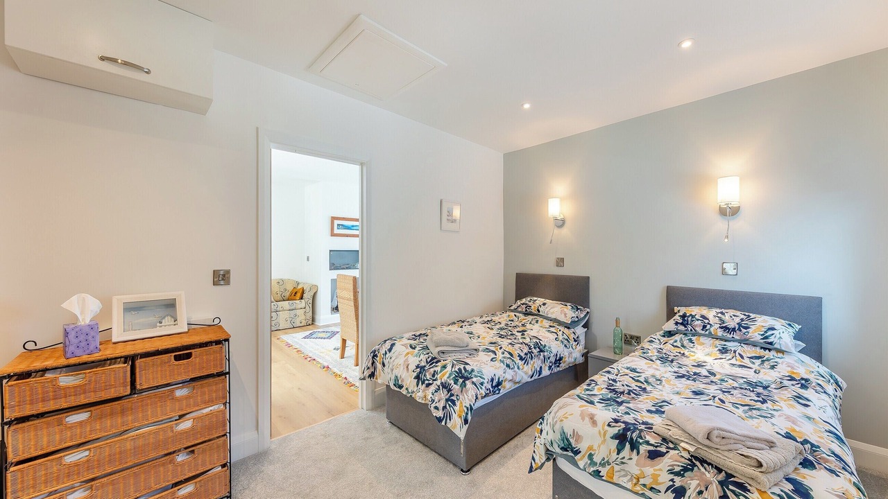 Photo of Others in Borth