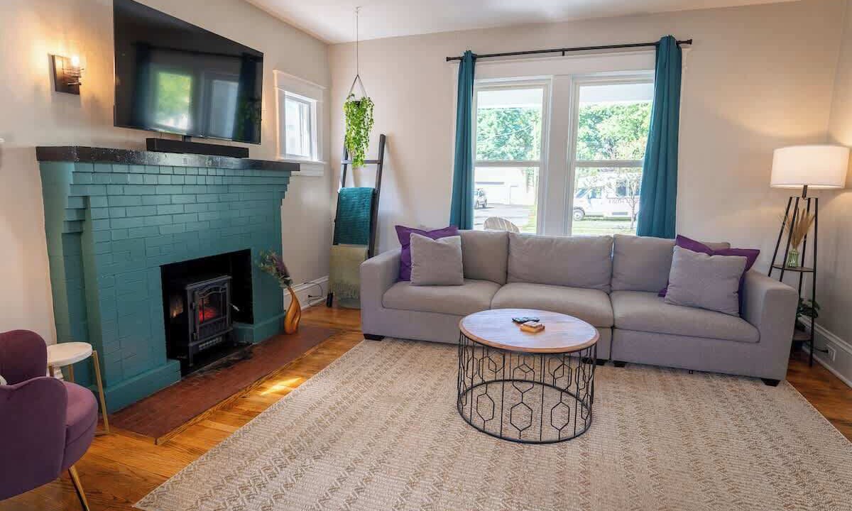 Photo of Bedroom in Roanoke
