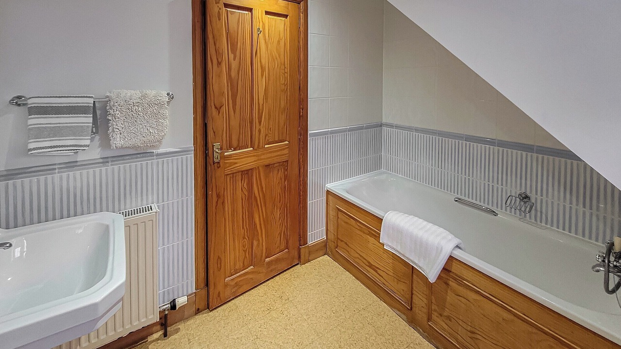 Photo of Bathroom in Banchory