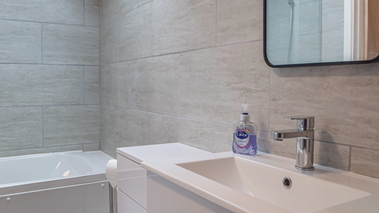 Photo of Bathroom in Tavernspite