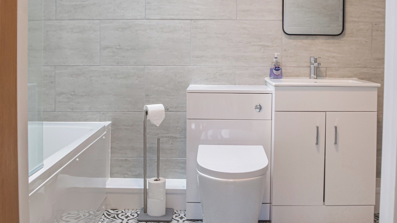 Photo of Bathroom in Tavernspite