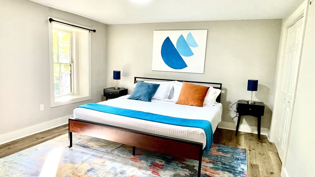 Photo of Bedroom in Historic District