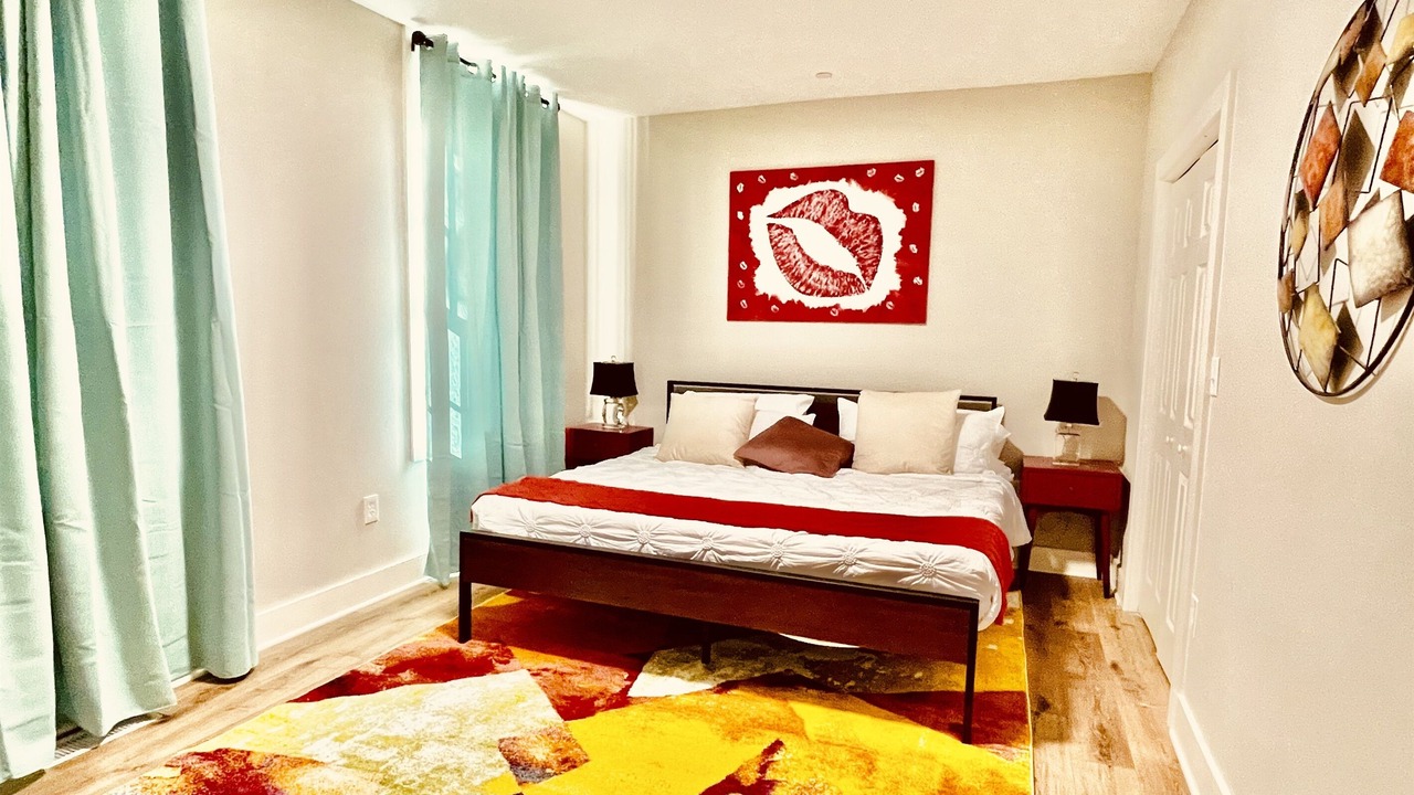 Photo of Bedroom in Historic District