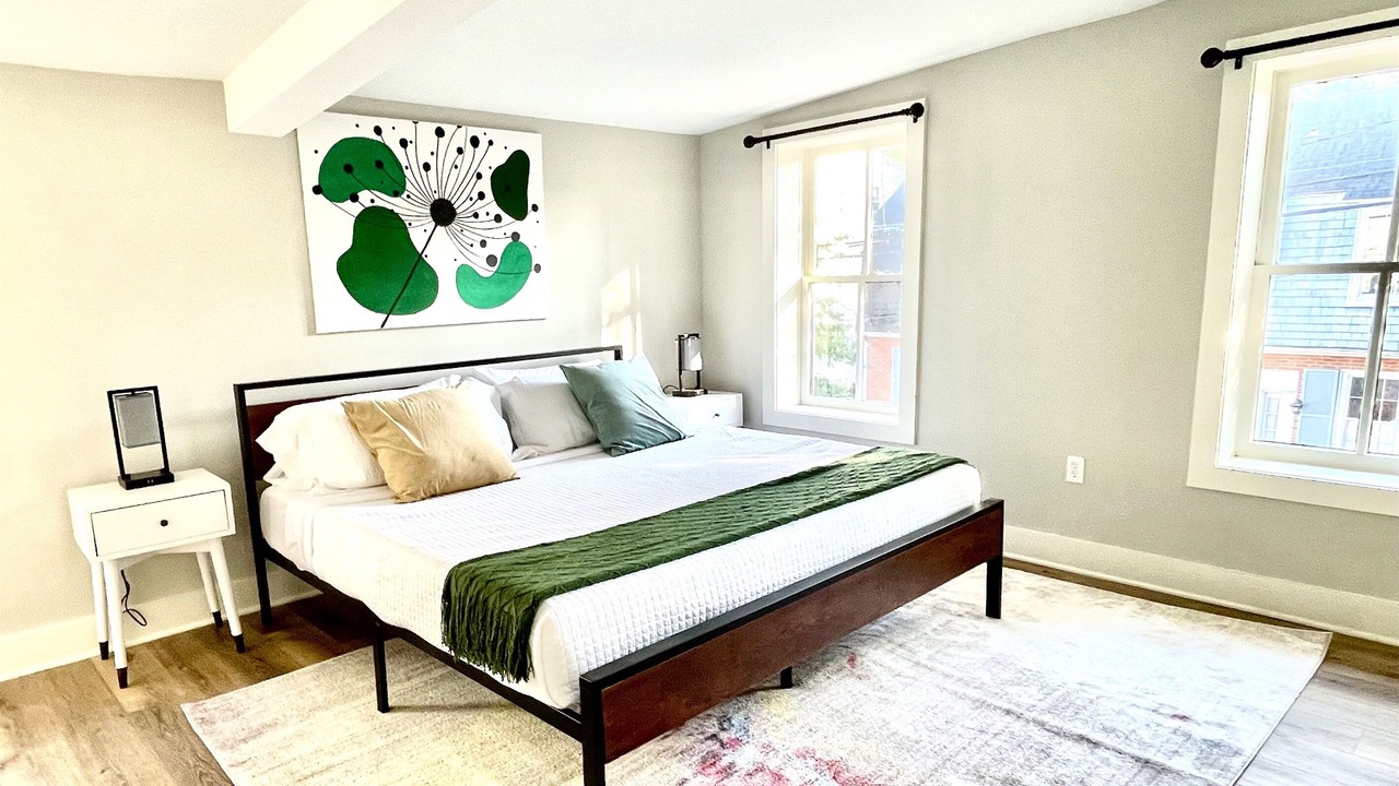 Photo of Bedroom in Historic District