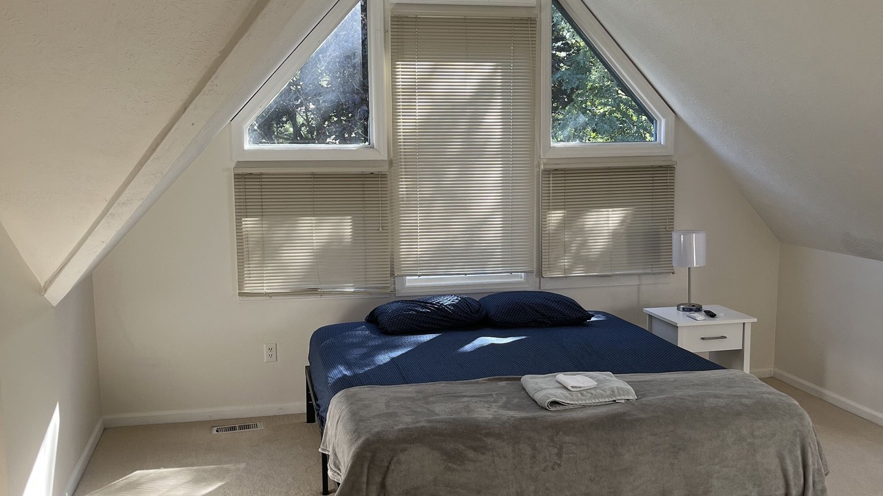 Photo of Bedroom in Shadyside