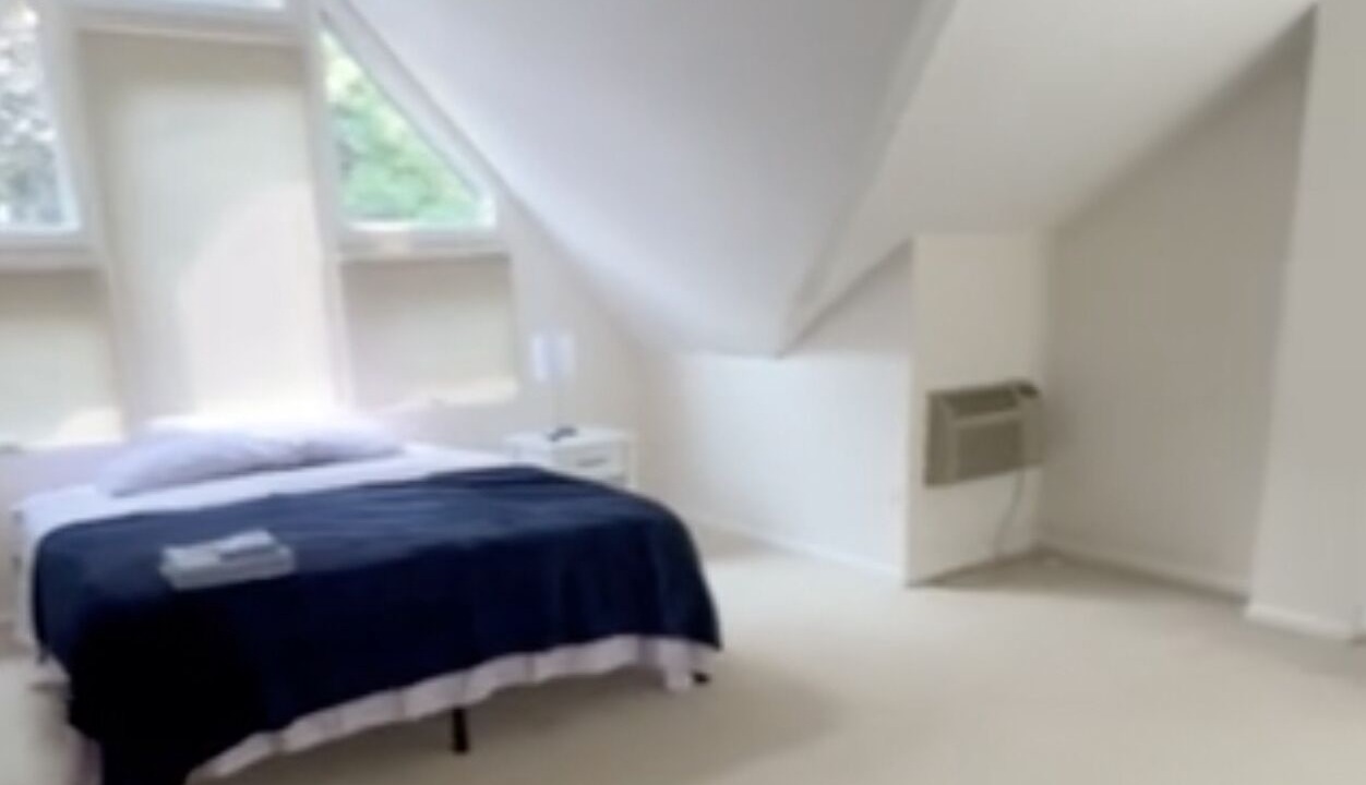 Photo of Bedroom in Shadyside