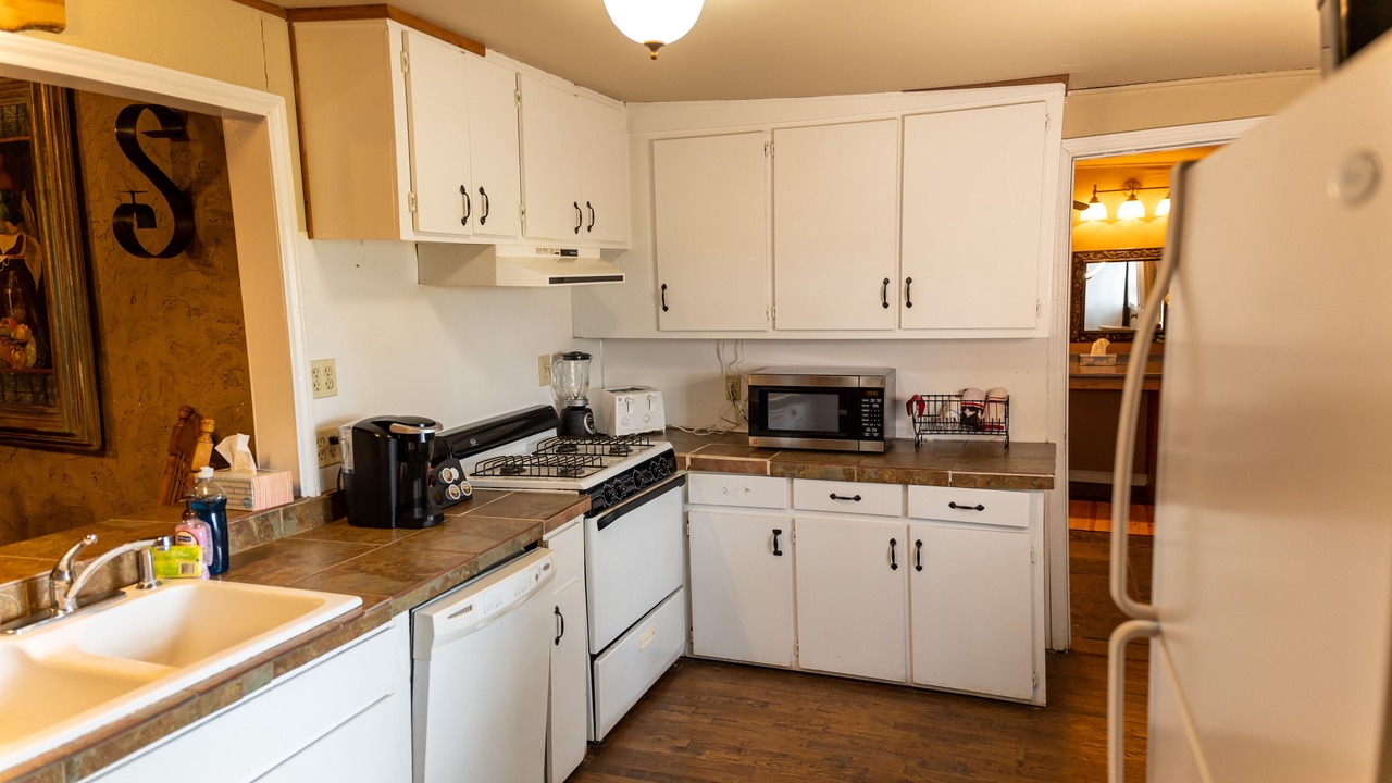 Photo of Kitchen in Satin