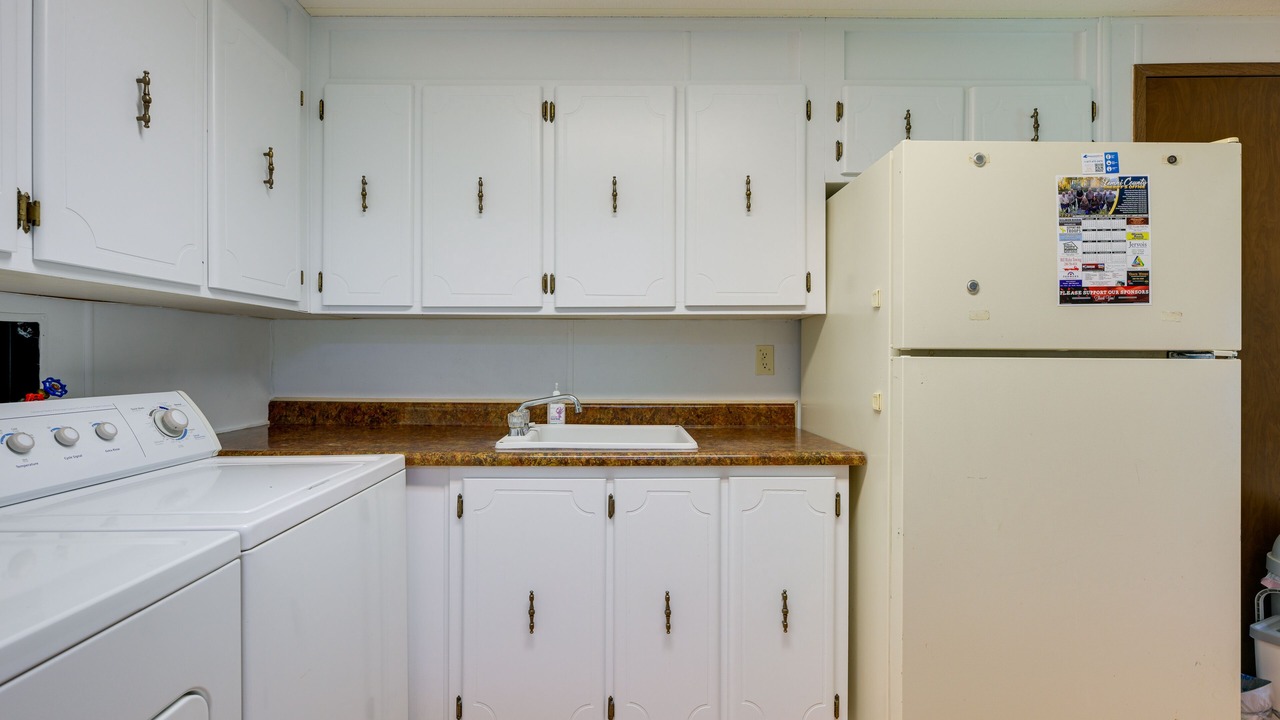 Photo of Others in Salmon