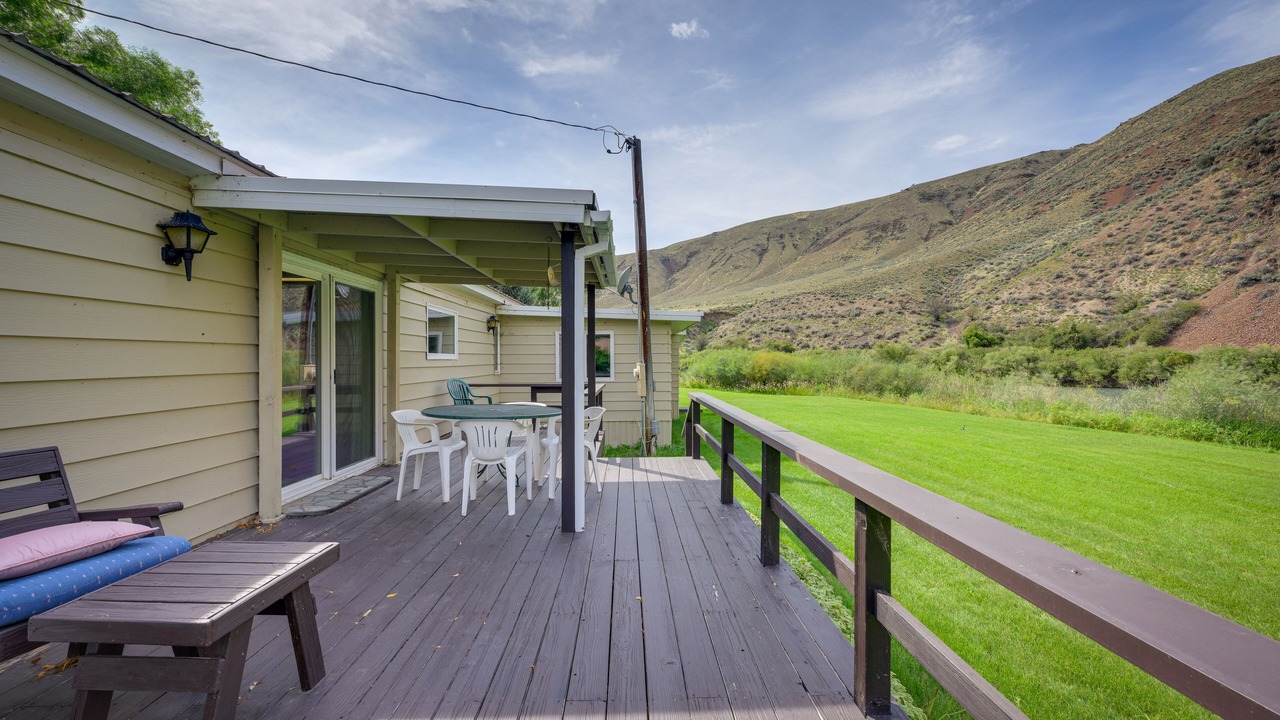 Photo of Outdoor in Salmon