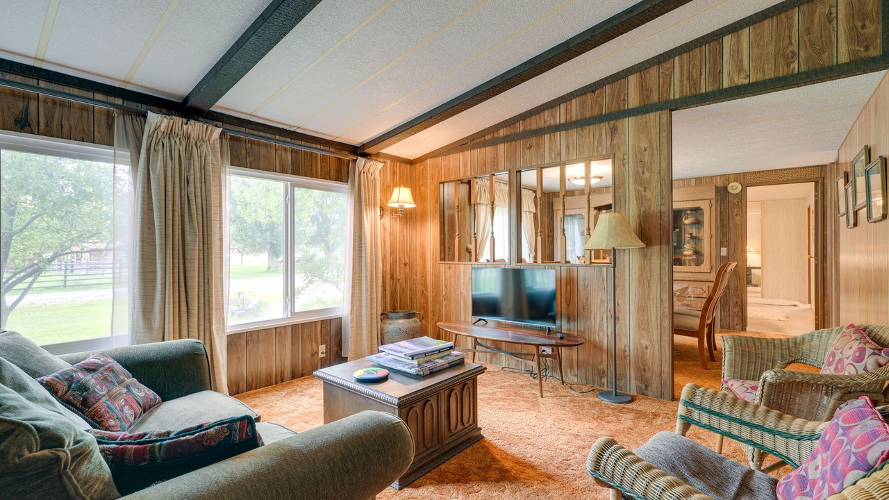 Photo of Others in Salmon